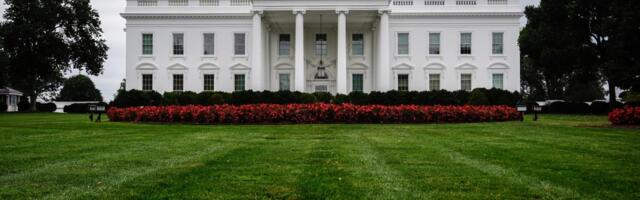 TRAMPOVA ADMINISTRACIJA TUŽI GLAVNI GRAD AMERIKE! Bela kuća presavila tabak protiv vlasti Vašingtona zbog restrikcija na neke vrste poluautomatskog oružja