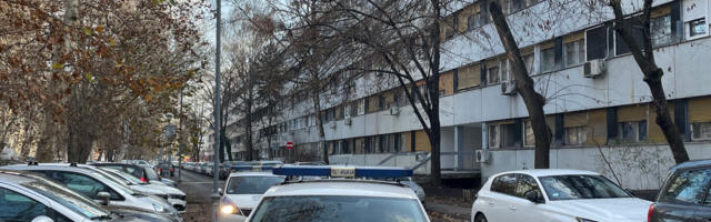 Beograđani, da li znate ko je ovaj čovek? U Bloku 29 pronađen dezorjentisan deka, ne zna ni koji je danas dan