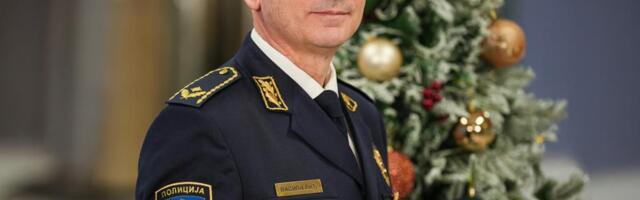 "TO JE VREME KAD SE PODSEĆAMO KO SMO" Čestitka direktora i generala policije Vasiljevića: Božić je praznik koji u srpskom narodu vekovima čuva veru i porodicu