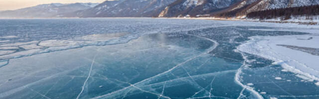 Русија: игнорисали забрану вожње по леду и завршили у дубинама Бајкала