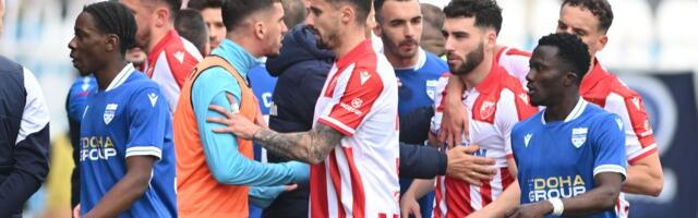 NOVI PAZAR – ZVEZDA Ludnica na Gradskom stadionu! Prekid, poništen pogodak, evrogol, prinudne izmene i šou Nenada Lalatovića /VIDEO/