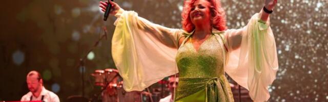 "NISAM ROĐENA DA ŽIVIM SAMA" Ekskluzivna ISPOVEST Ane Bekute - ove reči koje KIDAJU DUŠU je posvetila roditeljima i Mrki: "Pamtim samo srećne dane"