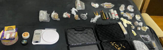 ​Ухапшене три особе у Београду због поседовања оружја и дроге