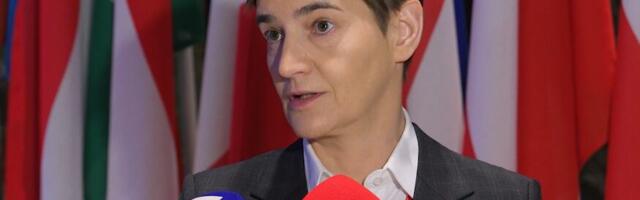 VLADAN ĐOKIĆ MISLI DA MOŽE DA OBAVLJA DVA POSLA ISTOVREMENO: Brnabićeva: Ne može da bude i rektor i političar, TO JE U SUPROTNOSTI SA ZAKONOM!