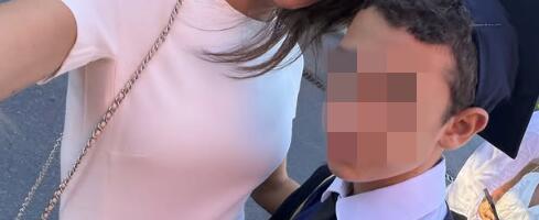 VELIKI DAN U PORODICI EMINE JAHOVIĆ! Pevačica ponosno pokazala naslednika i uputila mu emotivne reči - zablistala u uskoj beloj haljini (FOTO)