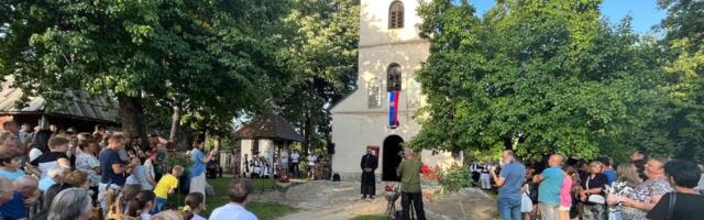 Igrom i pesmom obeležen Petrovdan u Sirogojnu