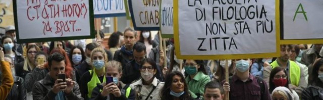 Protest profesora Filološkog fakulteta, traže da se nastavi proces izbora dekana