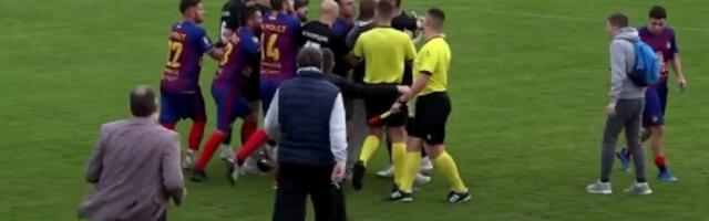 SKANDAL: Nije se znalo ko koga udara - strasti su dosegle tačku ključanja! (VIDEO)