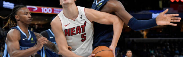 JOŠ JEDAN NIKOLA POČINJE DA DOMINIRA NBA LIGOM Fantastična partija Jovića u demoliranju Memfisa