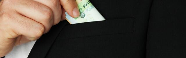 „Transparency International“ o Srbiji: Dok mladi protestuju protiv korupcije, vlast slabi pravosuđe i krije ugovore