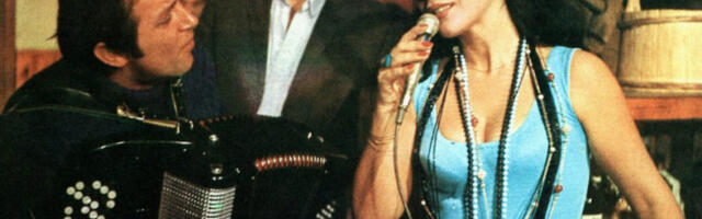 ​И Бог створи кафанску певачицу