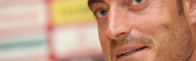 Ajntraht "skalpirao" bivšeg reprezentativca zbog snimka intime: Brutalan odgovor kluba šokirao Evropu