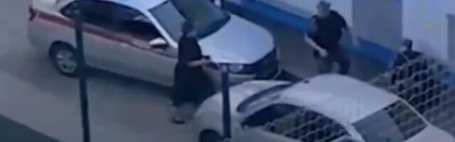 HOROR SCENA U RUSIJI! Beba pala sa prozora visokog 33 metra! SPASENA NA NEVEROVATAN NAČIN! (UZNEMIRUJUĆI VIDEO)