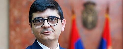 Peti sekretar s juga: Upadao u Zavod za zaštitu spomenika, ima platu od 1.300 evra