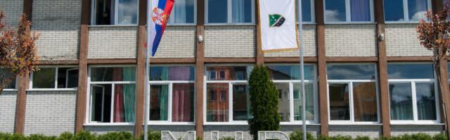 OŠ „Mur“ u Novom Pazaru dobija letnju učionicu i sređenije dvorište