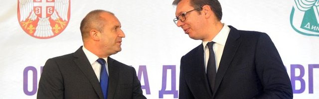 VUČIĆ RAZGOVARAO SA RUMENOM RADEVOM Srbija i Bugarska će se uspešno izboriti sa izazovima koronavirusa