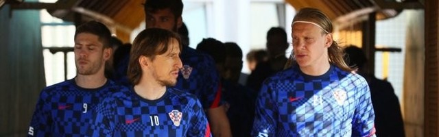 /UŽIVO/ EVROPSKO PRVENSTVO! ČEKA NAS SPEKTAKL! VICEŠAMPION SVETA PROTIV ENGLEZA! Hrvati protiv podmlađenih starih znanaca! Makedonija na Austriju, Holandija na Ukrajinu!