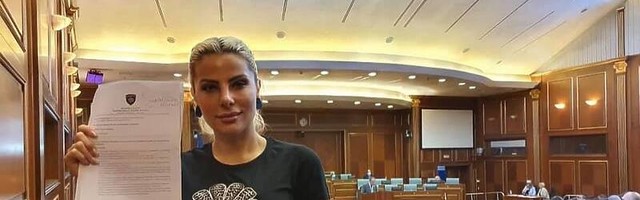 Balje nakon usvajanja Rezolucije o genocidu u Srebrenici: Ponosna sam na svoju državu Kosovo
