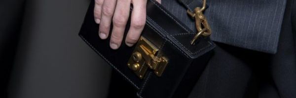 Dunhill predstavio mušku torbicu na zaključavanje