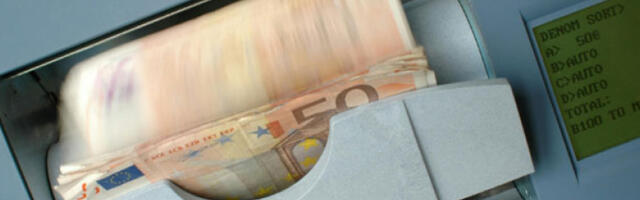 Средњи курс динара у понедељак 117,3149 за евро