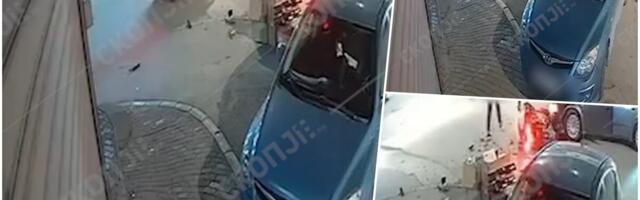 UZNEMIRUJUĆI SNIMAK! HOROR SAOBRAĆAJKA: Dva motora se zakucala u "audi", poginuo tinejdžer, vozač automobila uhapšen