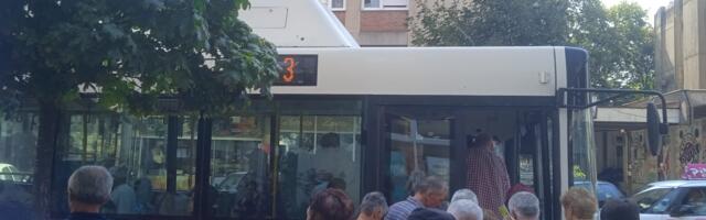 Napolju 40 stepeni, u pojedinim autobusima u Kragujevcu isto toliko