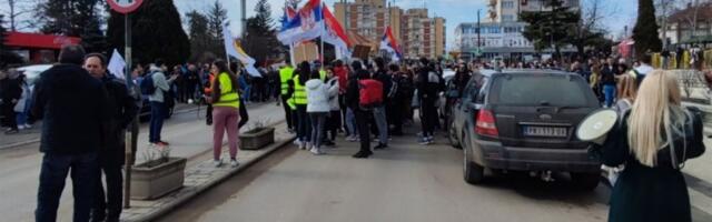 Blački studenti krenuli ka Nišu (FOTO, VIDEO)