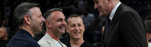 VELIKO IME STIGLO U BEOGRADSKU ARENU: Evo ko sve gleda derbi susret između Crvene zvezde i Partizana! (FOTO)