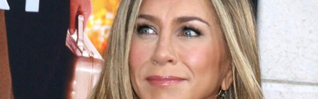 Dženifer Aniston u ŠOKANTNOJ istinitoj priči: Bolna ispovest glumice kojoj je majka pretvorila život u pakao (FOTO)