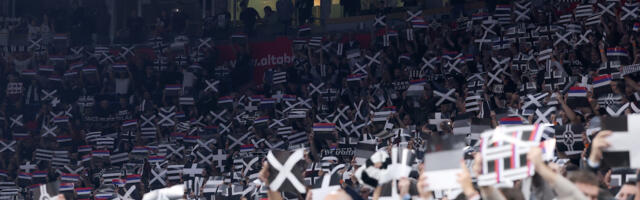 (VIDEO) Navijači Partizana ispred Arene skandiraju Željku Obradoviću