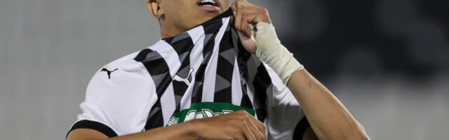 NIJE FIZIČKI PRISUTAN, ALI SRCE JE TU: Mateus Saldanja oduševio grobare! (FOTO)