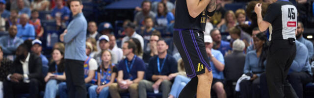 Alarm u Los Anđelesu: Dončić pao kao pokošen, rukama krio suze (VIDEO)