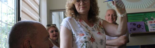 Okružnoj organizaciji slepih Leskovac donirani aparati za merenje pritiska i toplomeri sa govornom funkcijom