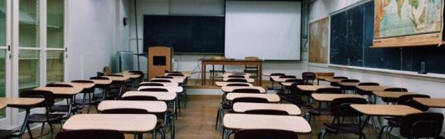 ŠKOLSKI PSIHOLOZI IMAJU PUNE RUKE POSLA! EPIDEMIJA KORONE ZEŠTOKO POGAĐA UČENIKE! Javlja se sve veći broj đaka...