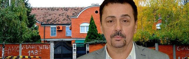 (FOTO) Kebi na kući zavidi cela Bežanijska kosa: Pevač je u luksuz od preko 300 kvadrata ulagao čitave karijere - Jedno mesto u domu svima zapalo za oko