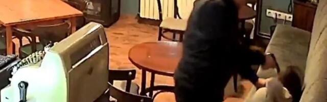 Žandarm pretukao bivšu partnerku, pa joj prislonio pištolj na glavu i pretio da će ubiti nju i dete (VIDEO)