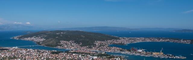 Raj na Jadranu guši se u smradu, turisti otkazuju rezervacije