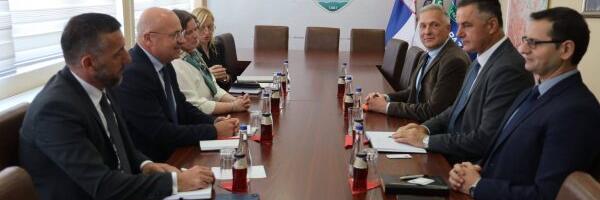 Biševac sa delegacijom OEBS-a: dogovor o saradnji i razvojnim projektima u Novom Pazaru