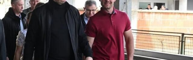 Pertate čeka Vučića: Vo od pola tone, helikopter i priče o velikoj fabrici
