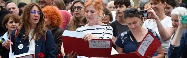 Protest roditelja učenika novosadske Jovine gimnazije danas ispred ministarstva