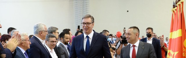 Vulin – budi predsednik svih Srba, Vučić – Aleksandar je veći diktator
