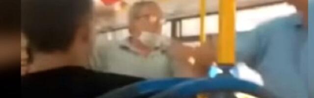 Haos u GSP: Putnik nasrnuo na vozača (VIDEO)