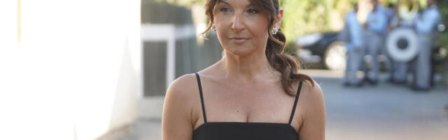 Čipka i minić, sve se vidi: Sanja Marinković objavila sliku o kojoj priča cela zemlja (FOTO)