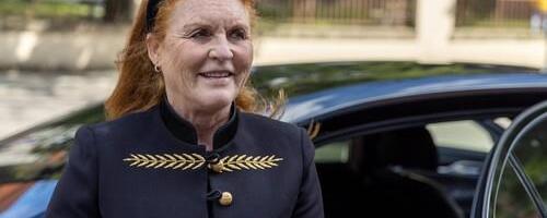 I najlon-čarape su morali da joj peglaju: Bivša snaja kraljice Elizabete koja je šurovala s Epstajnom je toliko sve maltretirala da joj karma sad brutalno vraća