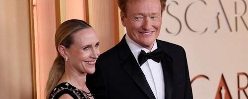 Voditelj 98. Oskara došao je u pratnji supruge: Konan O Brajen prodefilovao crvenim tepihom