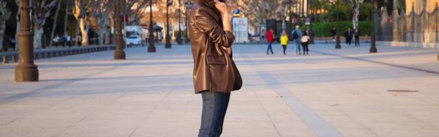 Nije upadljiva, ali je već svuda: Torba koja je tiha dominacija proleća 2026.