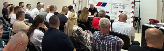 SNS u Novom Pazaru pružio podršku predsedniku Vučiću