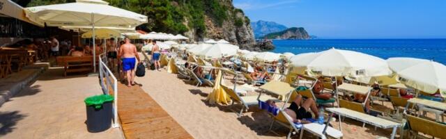 Srbin (30) se utopio u Budvi: Plaža bila zatvorena zbog opasnih talasa