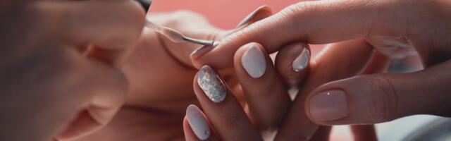 Zašto vam se lak ljušti sa noktiju