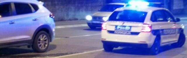 (VIDEO) U punoj brzini zakucao se kolima u pumpu! Jeziva saobraćajka na Zrenjaninskom putu